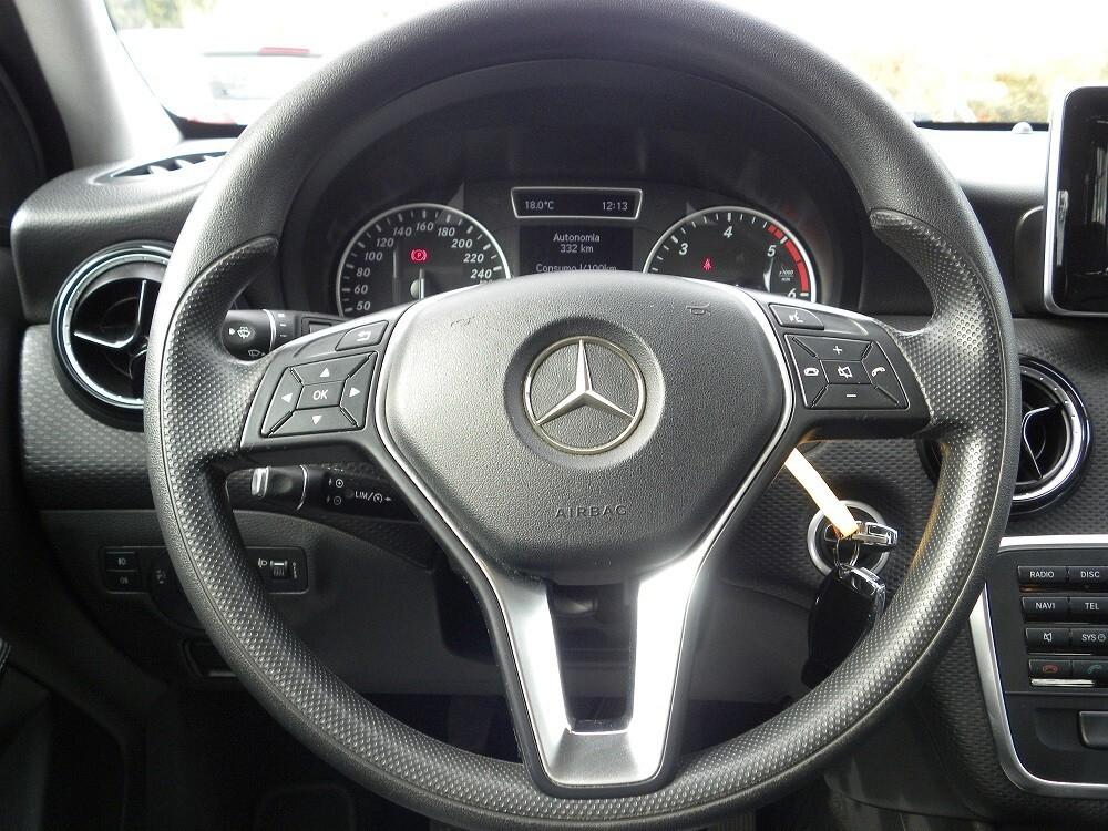 Mercedes-benz A 180 CDI SPORT PELLE, CLIMA, CERCHI, NAVI, CRUISE, MULTIFUNZIONE APPLE CAR PLAY PDC