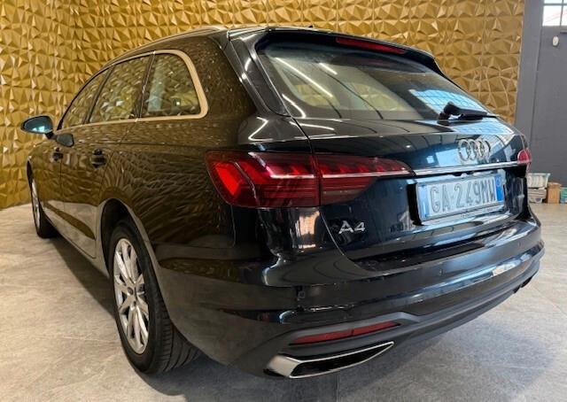 Audi A4 Avant 40 TDI quattro S tronic Business