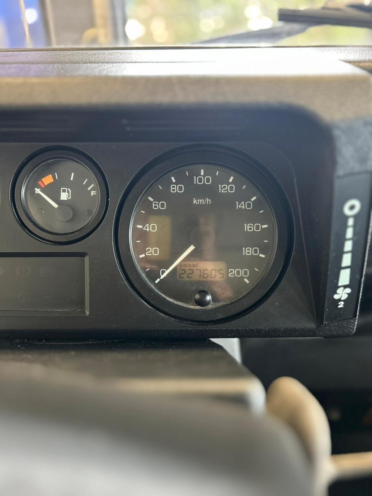 Land Rover Defender 90 2.5 Td5