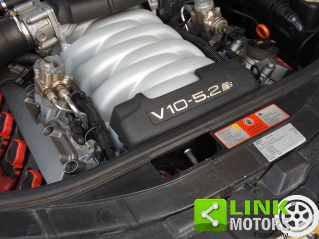 AUDI S8 5.2 V10 quattro tiptronic