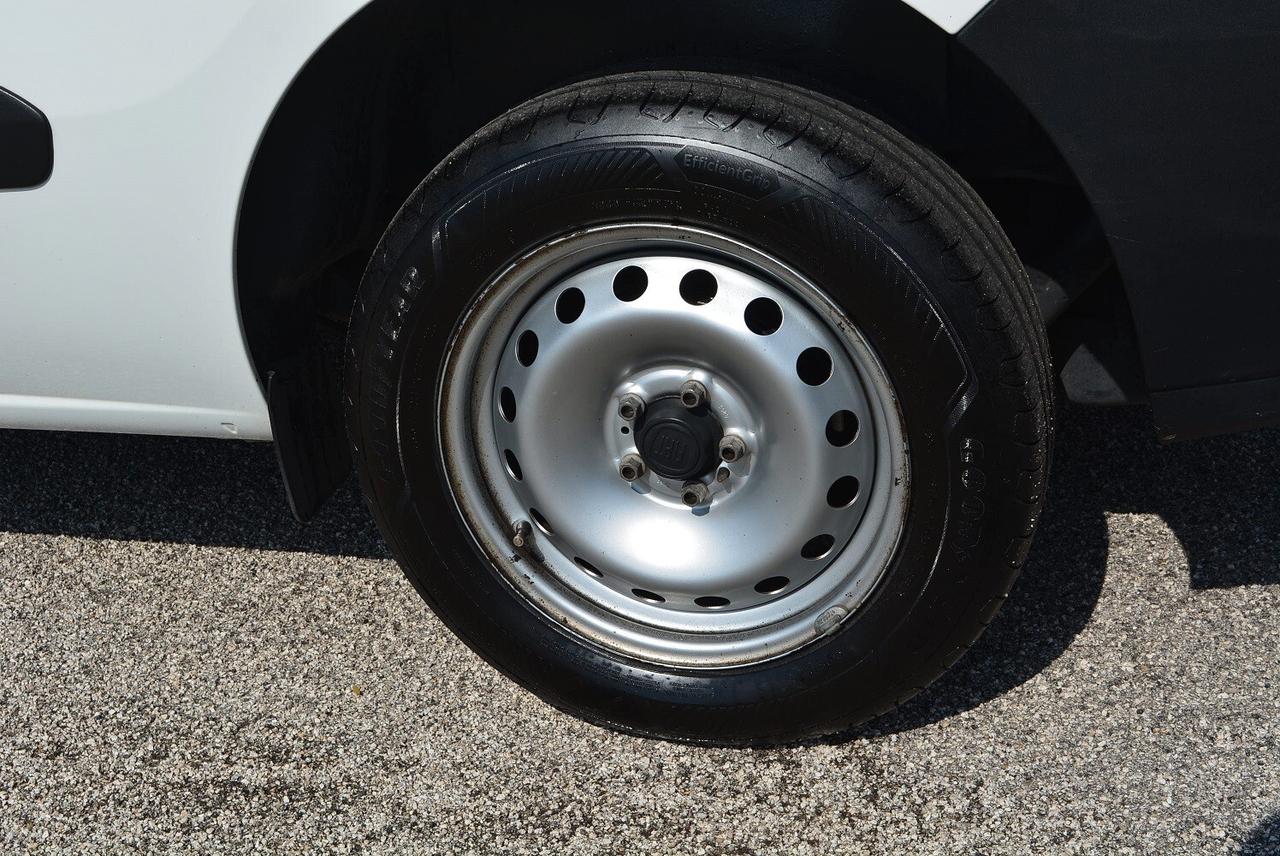 Fiat Doblò 13 MJT 95 cv 3 posti voletto posteriore