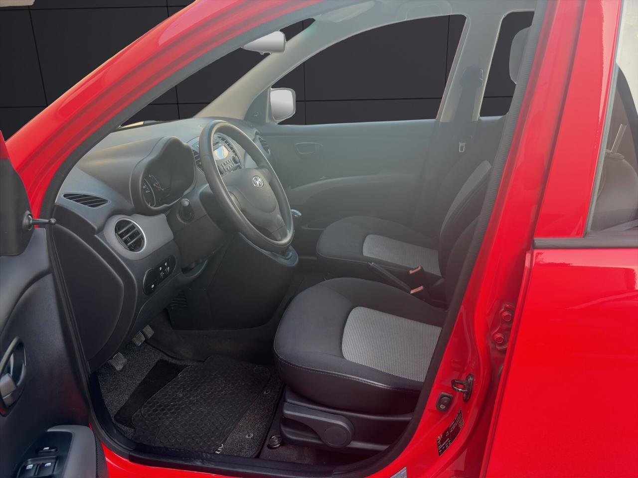 Hyundai i10 1.1 12V 67CV TUA A €88