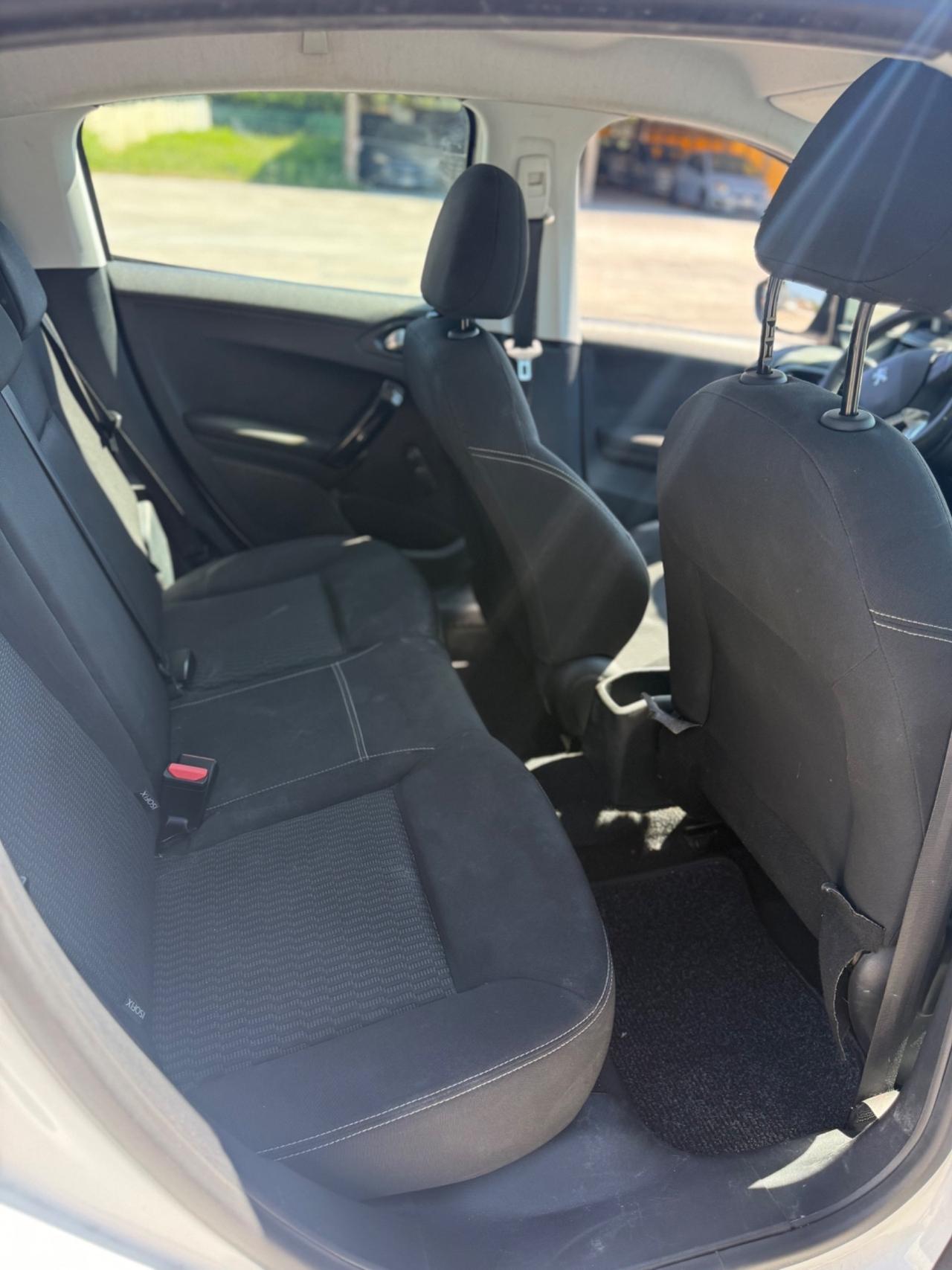 Peugeot 208 1.2 Benzina euro6B uniproprietà
