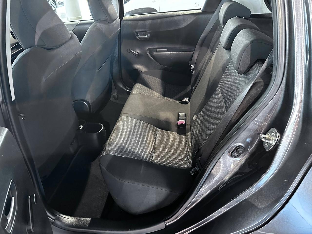 Toyota Yaris 1.0 5 porte Active