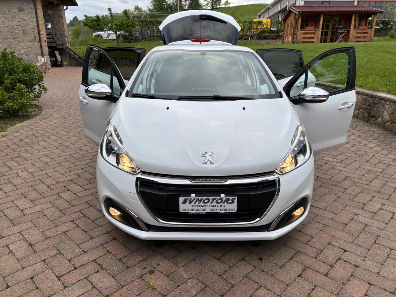 Peugeot 208 BlueHDi 75 5 porte Style OK NEOPATENTATI