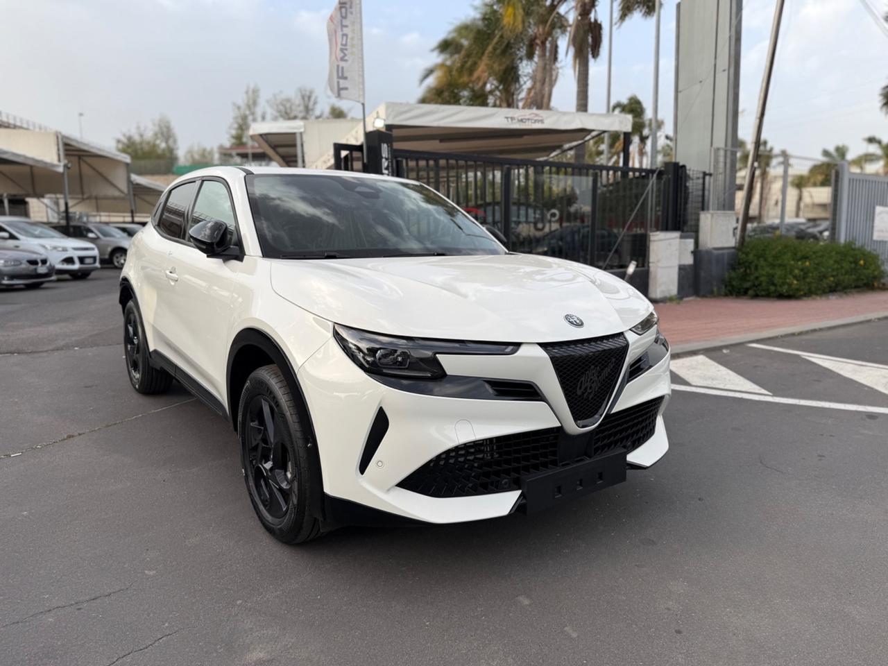 Alfa Romeo Junior 1.2 145 CV Hybrid eDCT6 Speciale KM 0