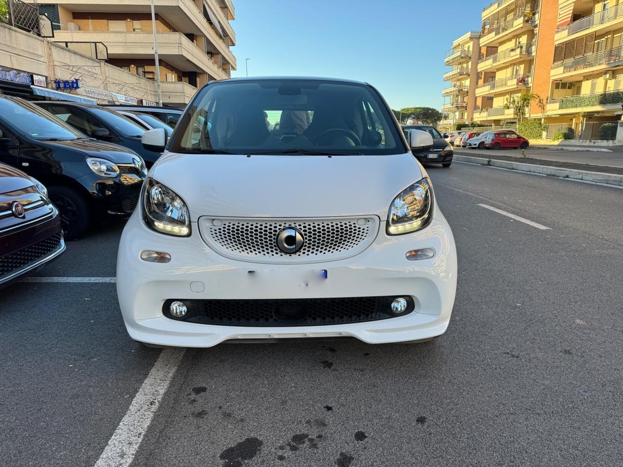 Smart ForTwo 90 0.9 Turbo SUPERPASSION LED PDC PANORAMA CERCHIO 16 BLUETOOTH CAMBIO F1