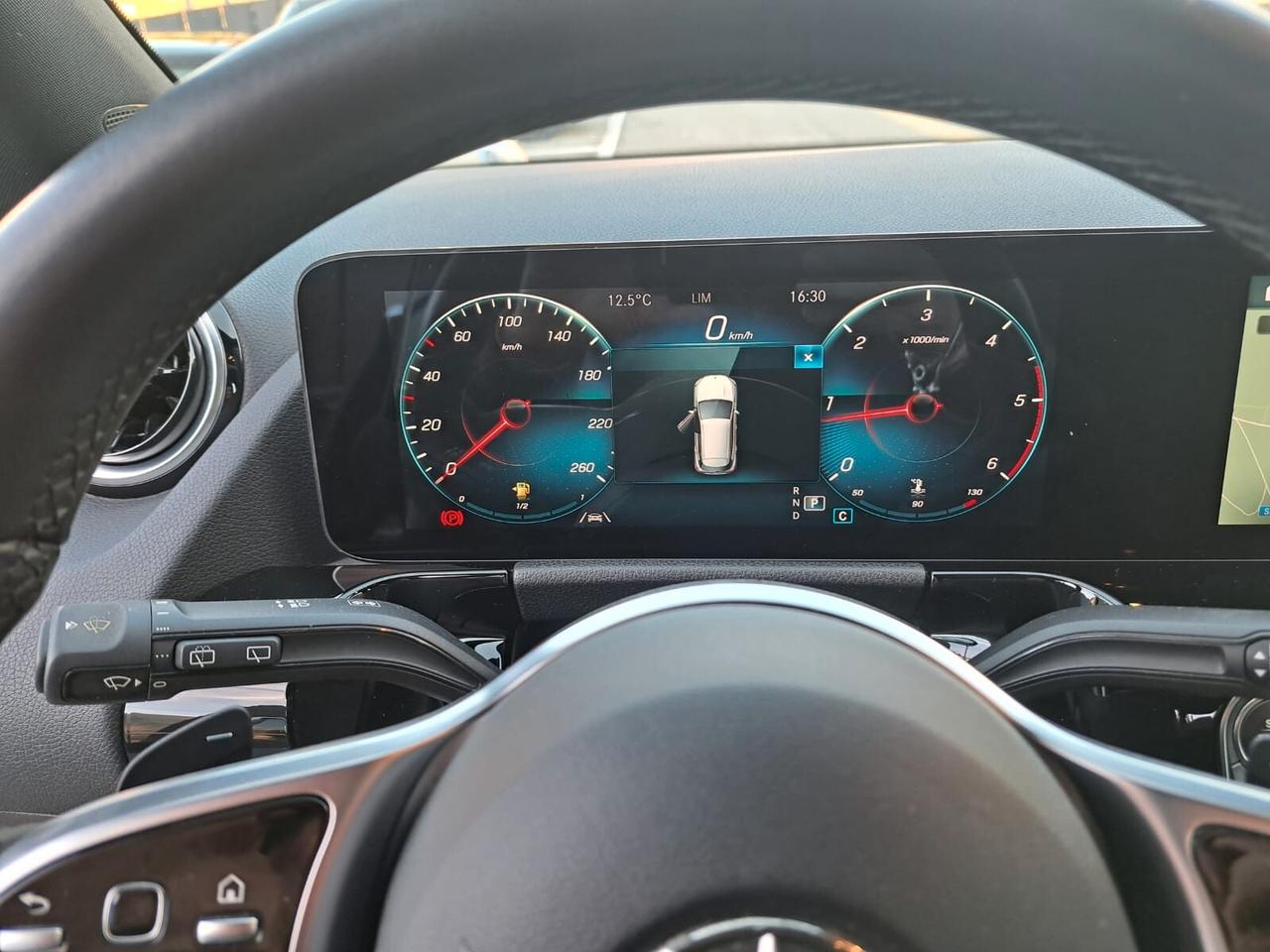 MERCEDES GLA 180 D 116 CV SPORT AUTO PLUS