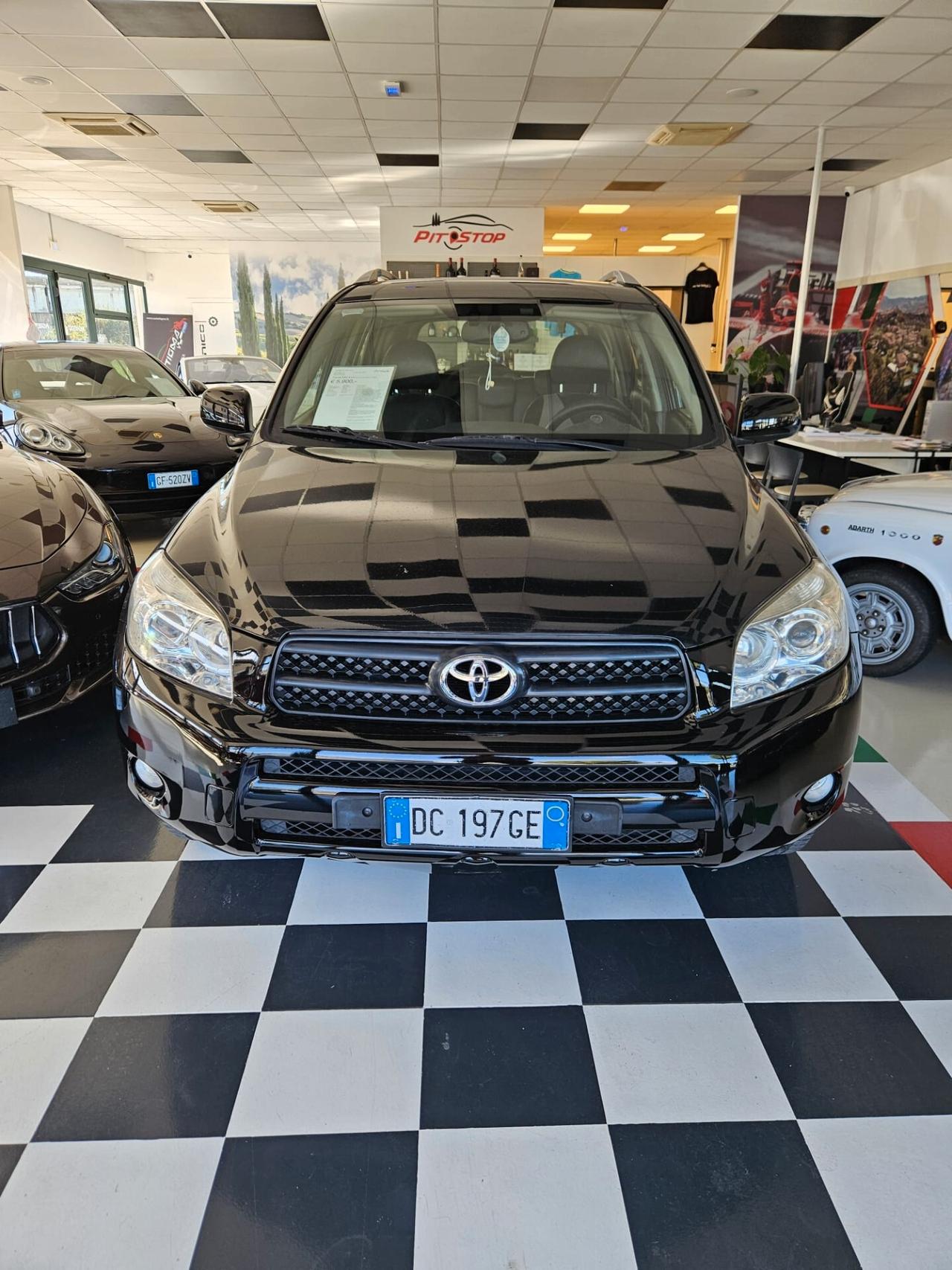 Toyota RAV 4 RAV4 2.2 D-4D 136 CV Luxury