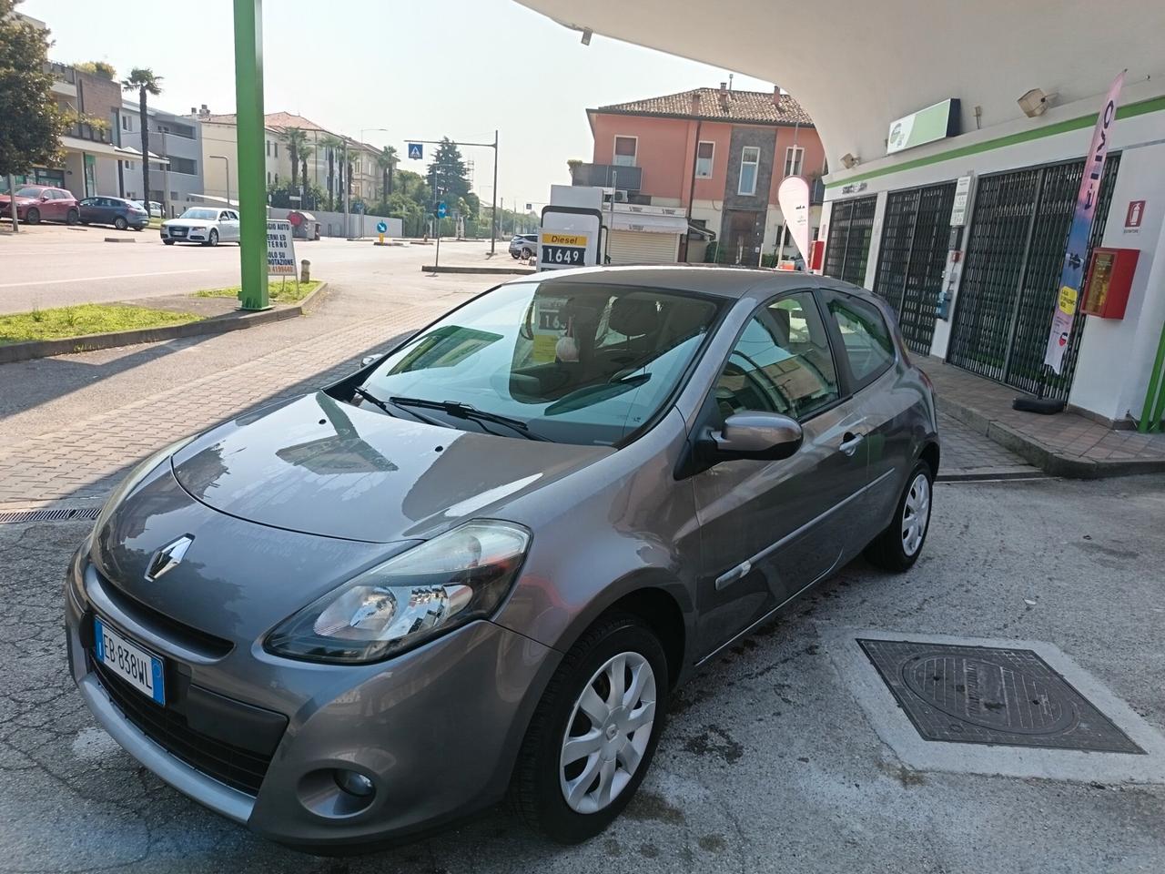 Renault Clio 1.2 Benz 2010 ok neo patente