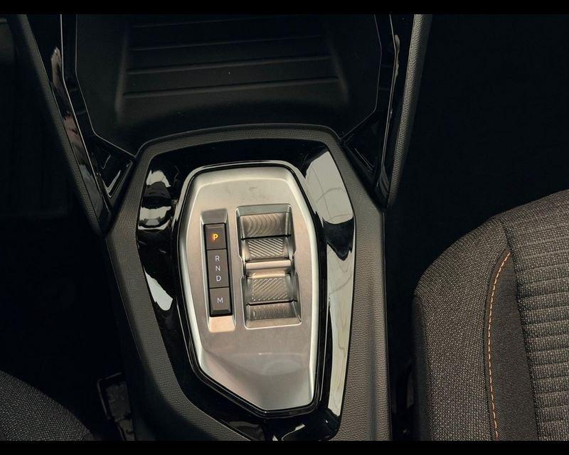 Peugeot 2008 Style Hybrid 145 e-DCS6