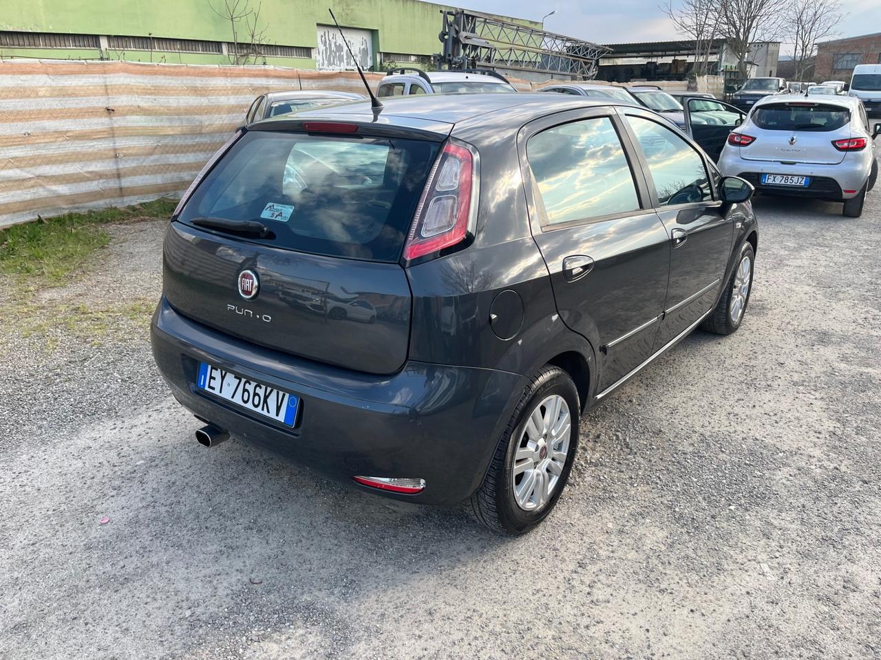 Fiat Punto 1.2 8V 5 porte Lounge 2015 123.000 km