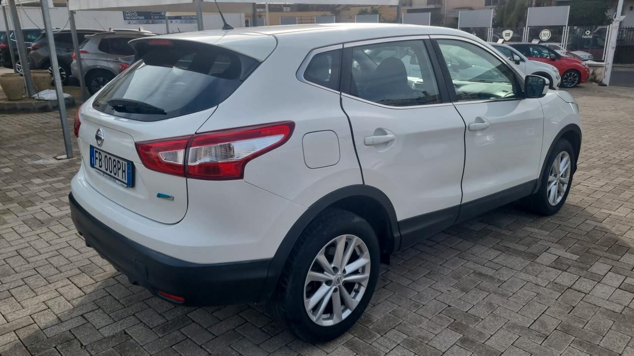 Nissan Qashqai 1.5 dCi Visia