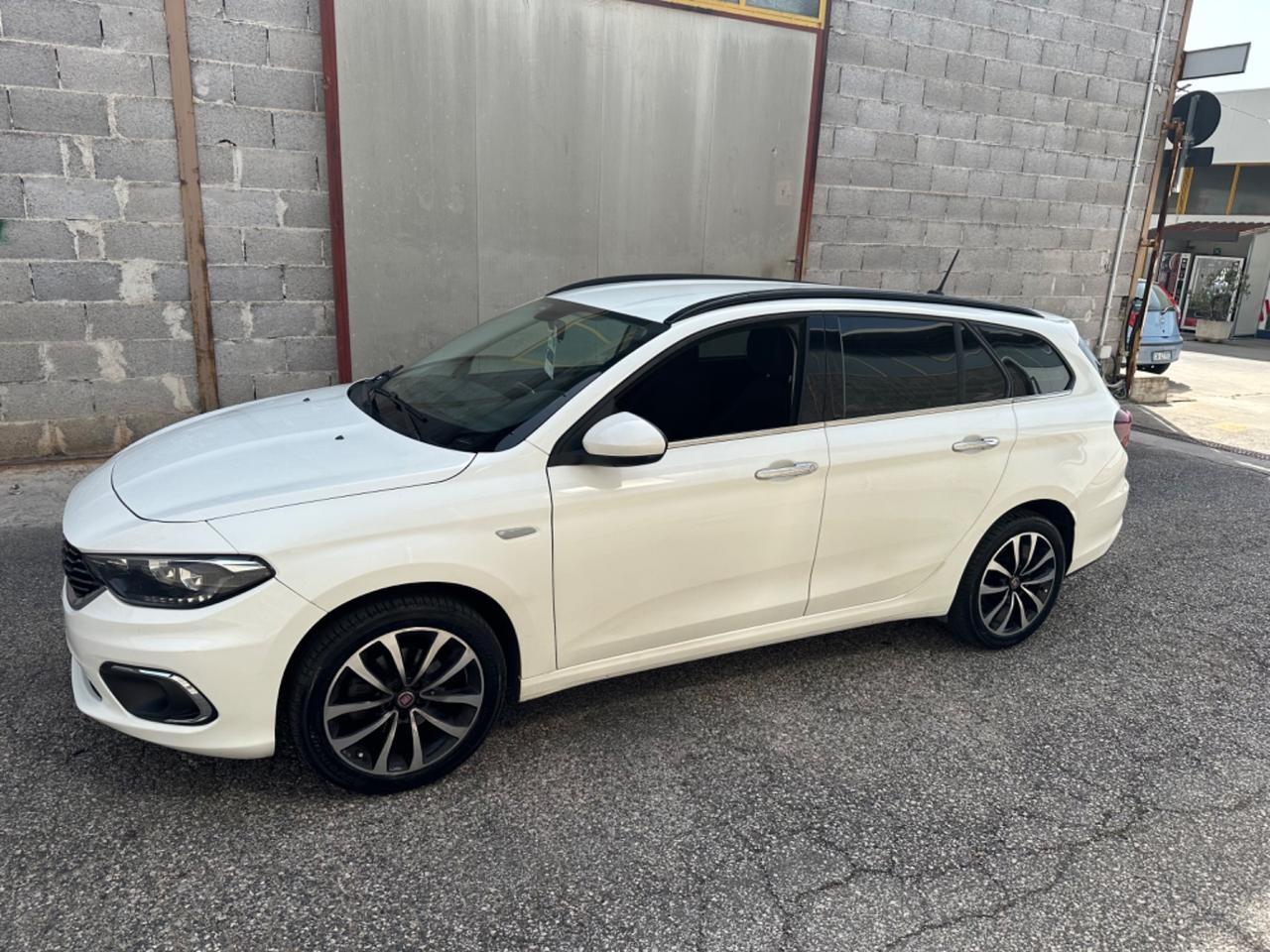 Fiat Tipo 1.6 Mjt S&S SW Lounge autom