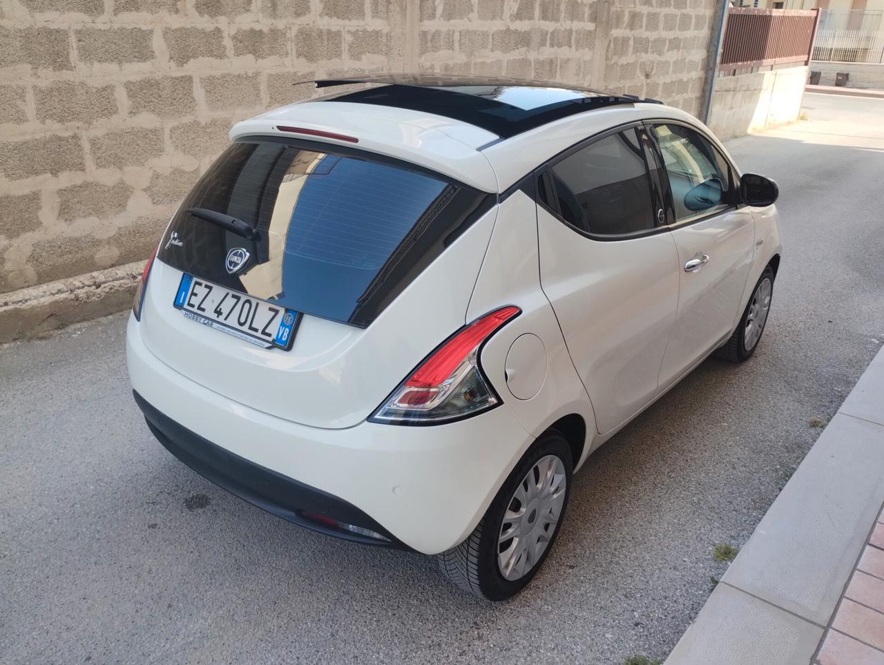 Lancia Ypsilon 1.2 69 CV GPL Ecochic Platinum