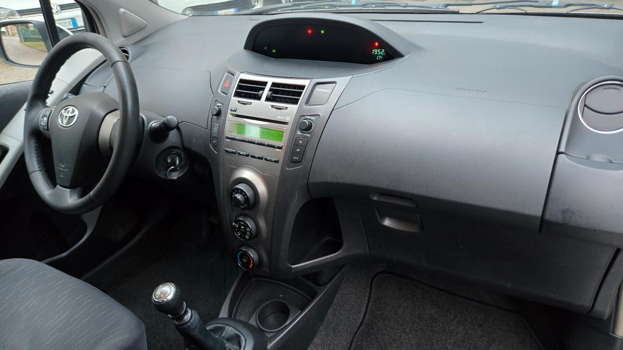 Toyota Yaris 1.3 5 porte Sol