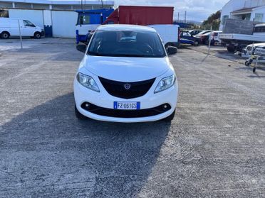 Lancia Ypsilon 0.9 TwinAir 5 porte Metano Ecochic Elefantino Blu