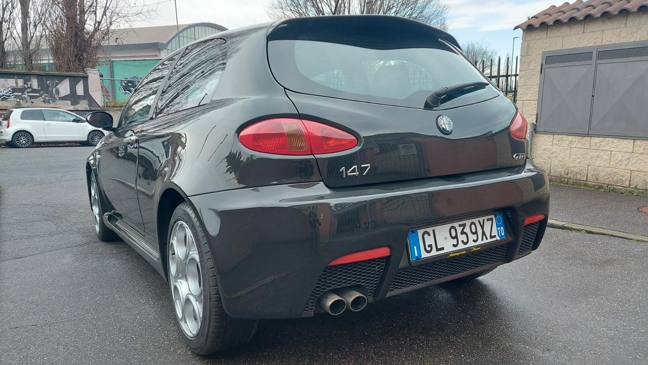 ALFA ROMEO 147 GTA 3.2i V6 24V