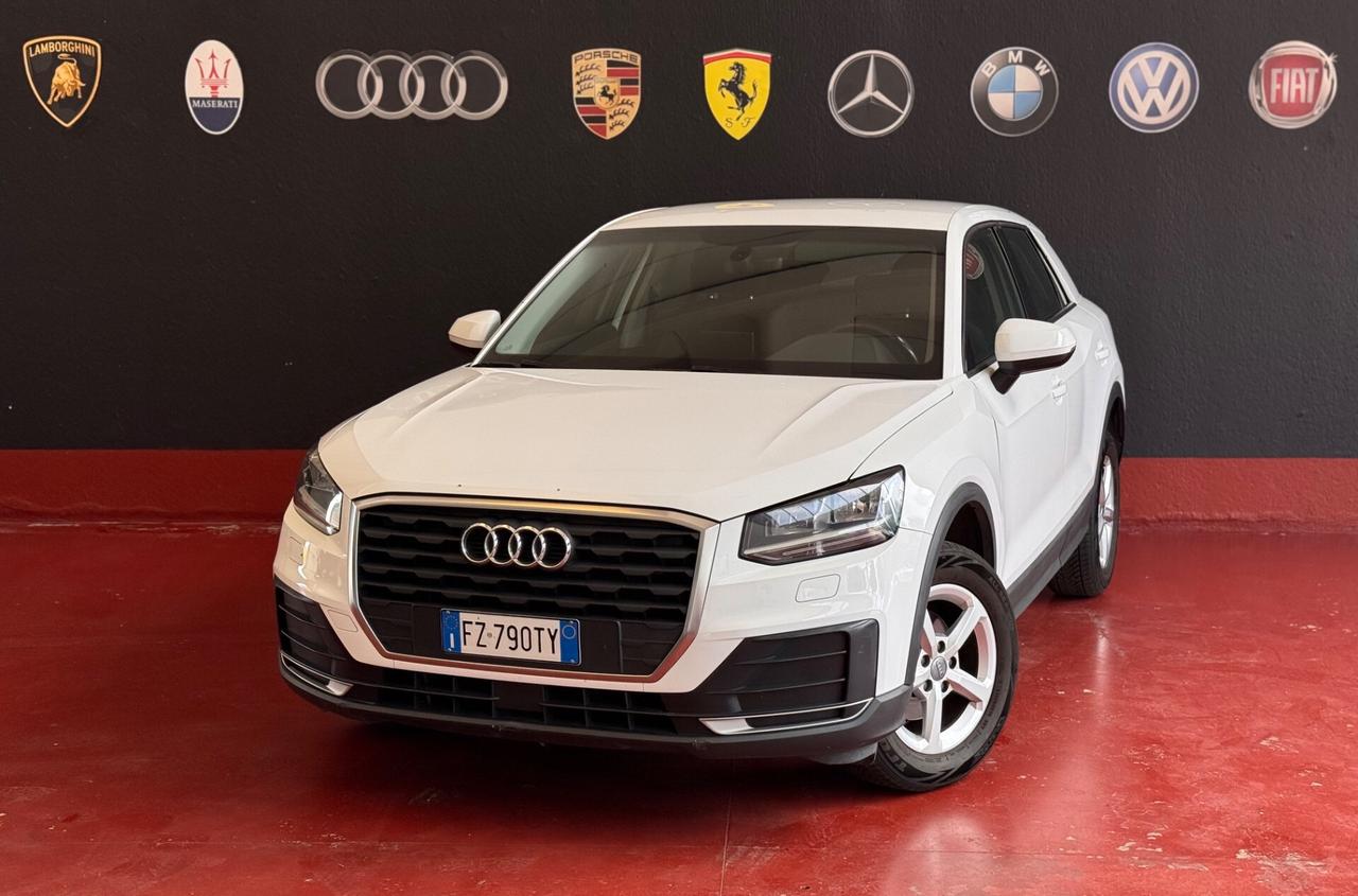 Audi Q2 30 TDI S tronic Identity Black