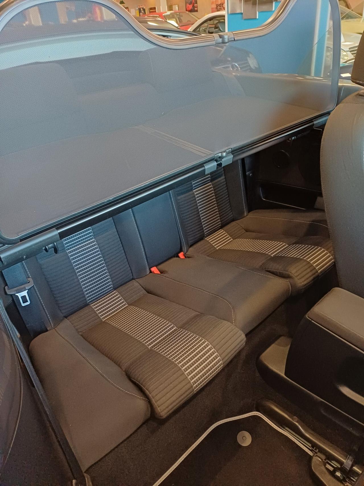 Volkswagen New Beetle 1.4 16V Cabrio Neopatentati