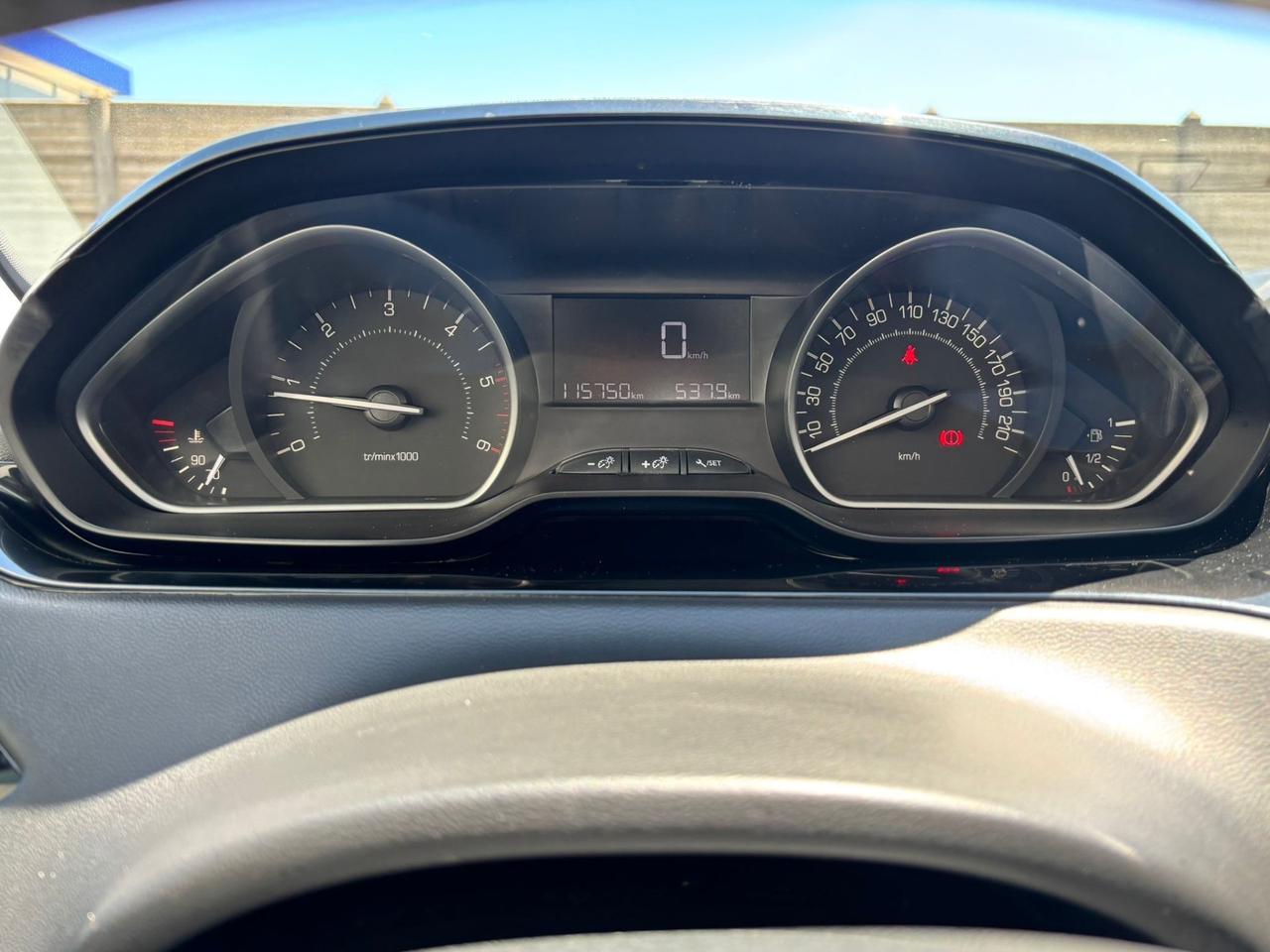 Peugeot 208 BlueHDi 75 5 porte Allure