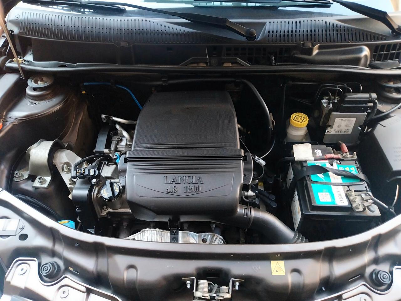 Lancia Ypsilon 1.2 Versus