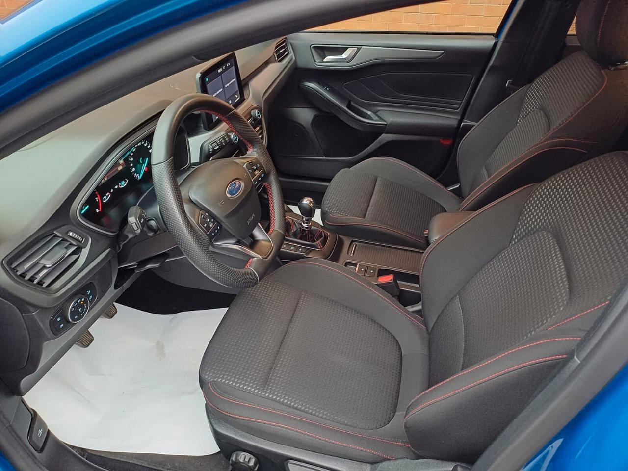 Ford Focus 1.0 EcoBoost Hybrid 125 CV Powershift 5p. ST-Line