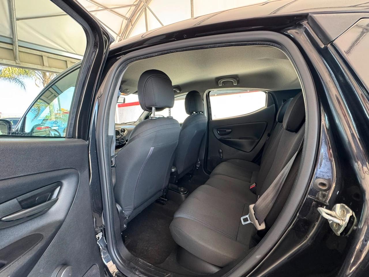 Lancia Ypsilon 1.2 69 CV 5 porte S&S Gold