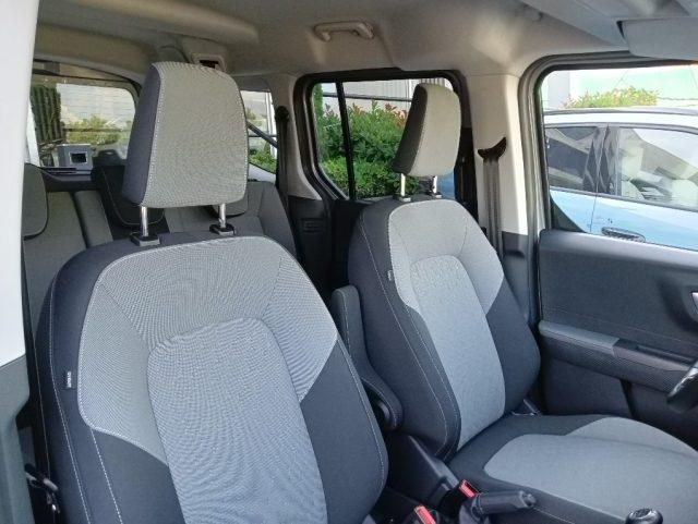 FORD Tourneo Courier 1.0 EcoBoost Titanium
