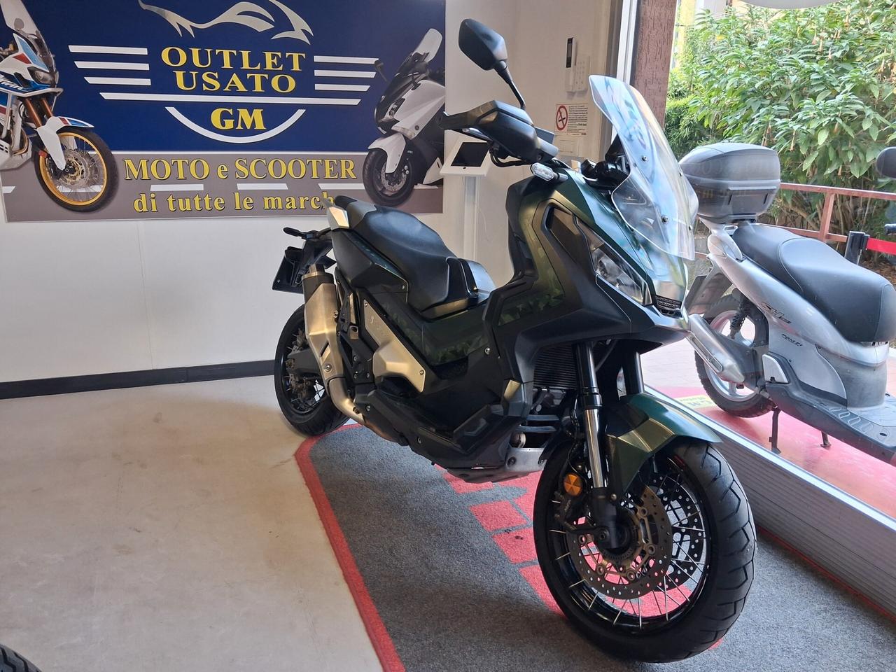 Honda X-ADV 750 ABS + TCS