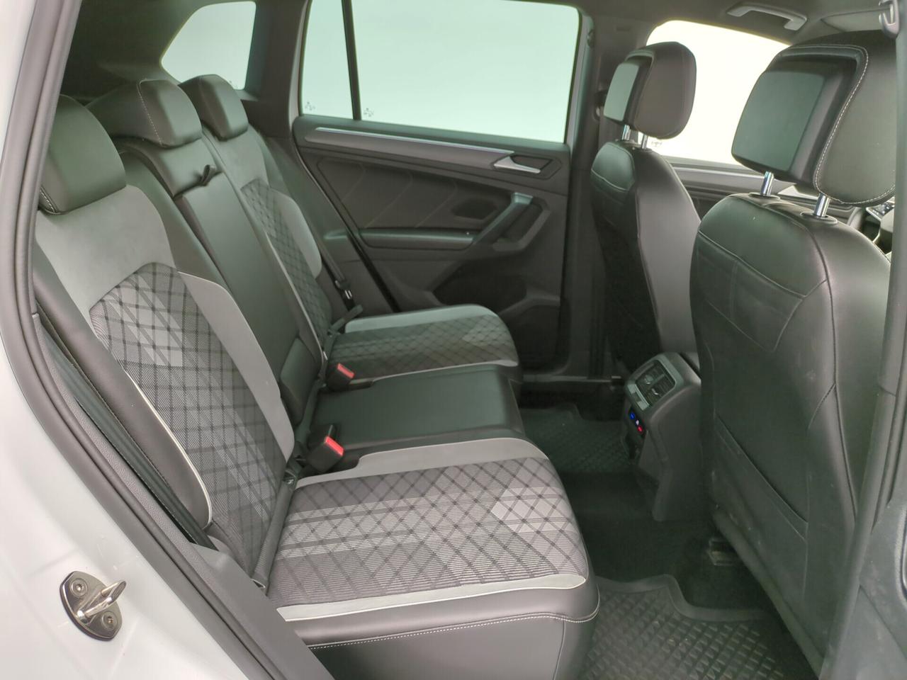 Volkswagen Tiguan 2.0 TDI 150 CV SCR DSG R-Line