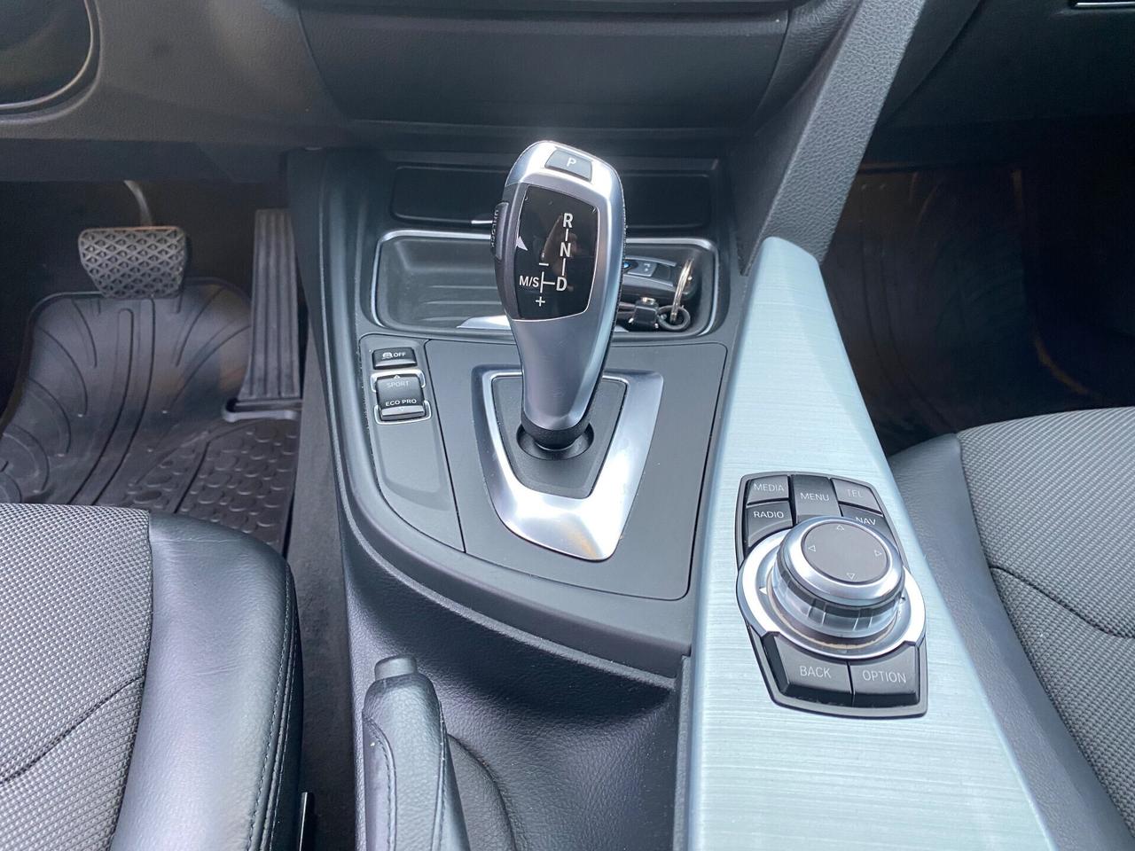BMW 318 D TOURING MODERN - GANCIO TRAINO