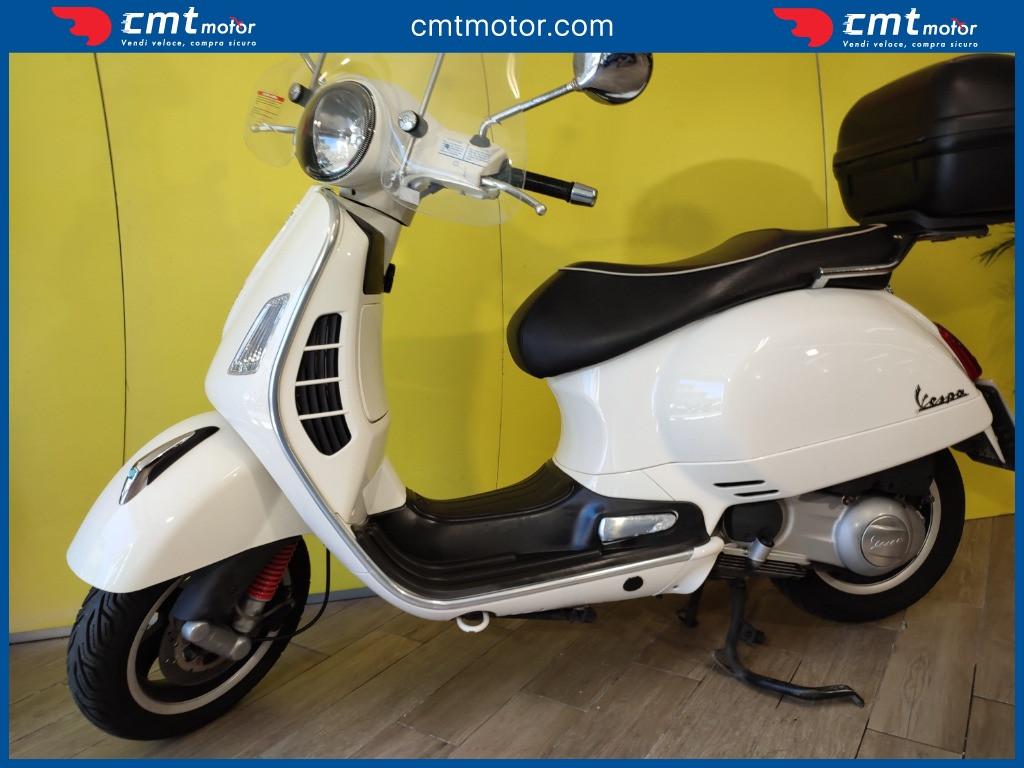 Vespa GTS 300 - 2011