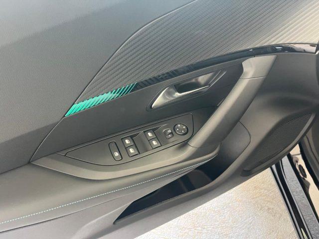 PEUGEOT 2008 PureTech 130 S&S EAT8 Allure Pack