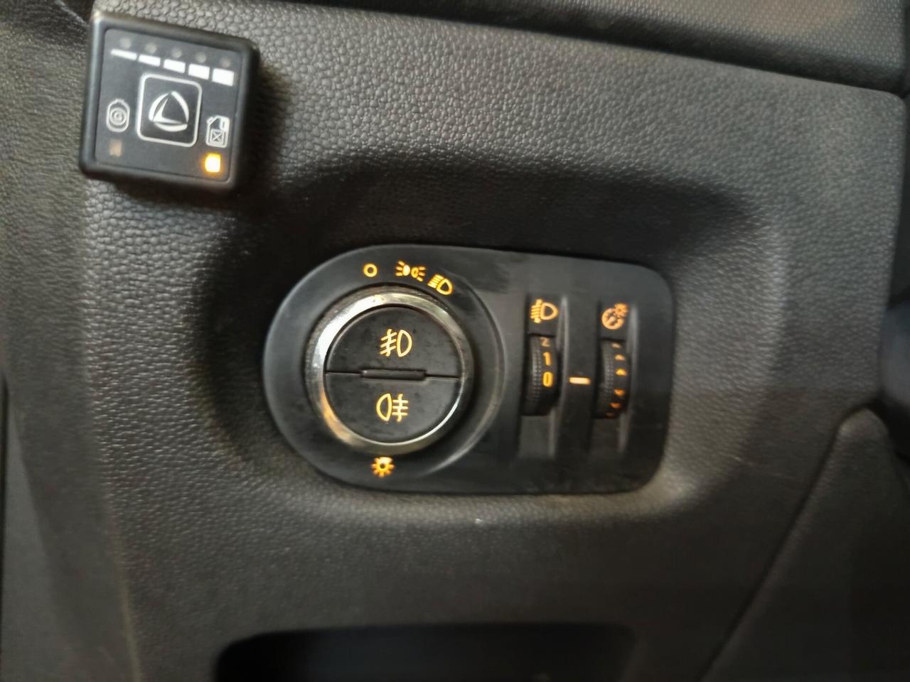 Opel Corsa 1.2 BENZINA-GPL, 156 Mila chilometri ok neopatentati