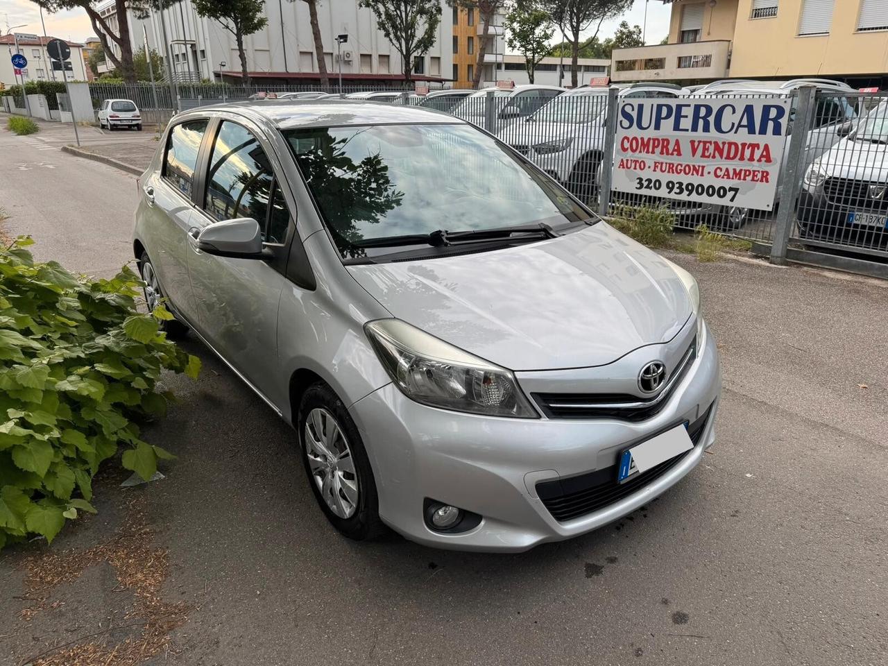 Toyota Yaris 1.0 5 porte NEOPATEN GARANZIA 12 MESI