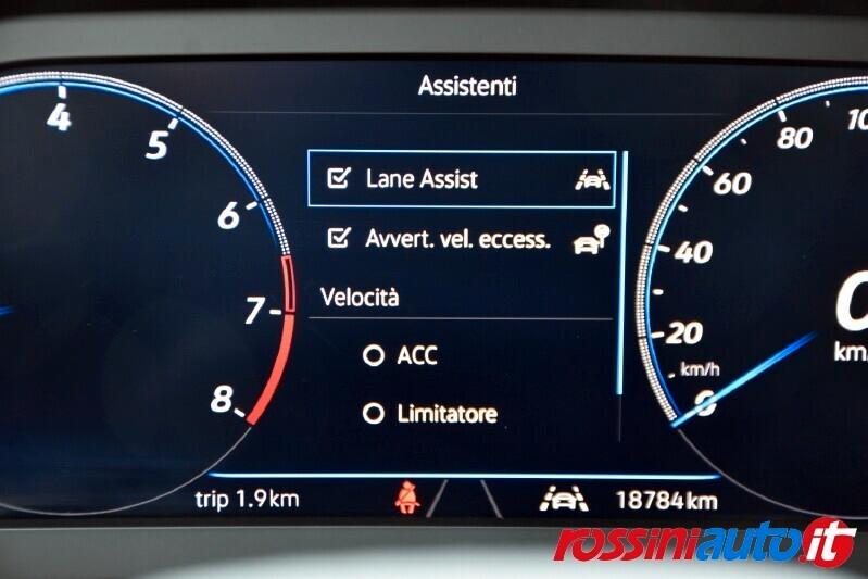 VOLKSWAGEN T-ROC 1.5 TSI 150 CV R-LINE + R18 TECH PACK I.Q LED