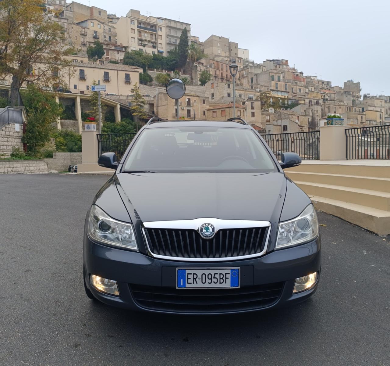 Skoda Octavia 1.6 TDI CR F.AP. Wagon Executive