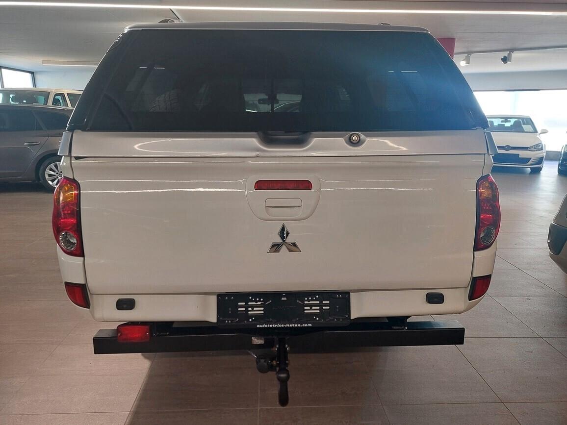 Mitsubishi L200 2.5 DI-D 4x4 Double Cab gancio Hardtop