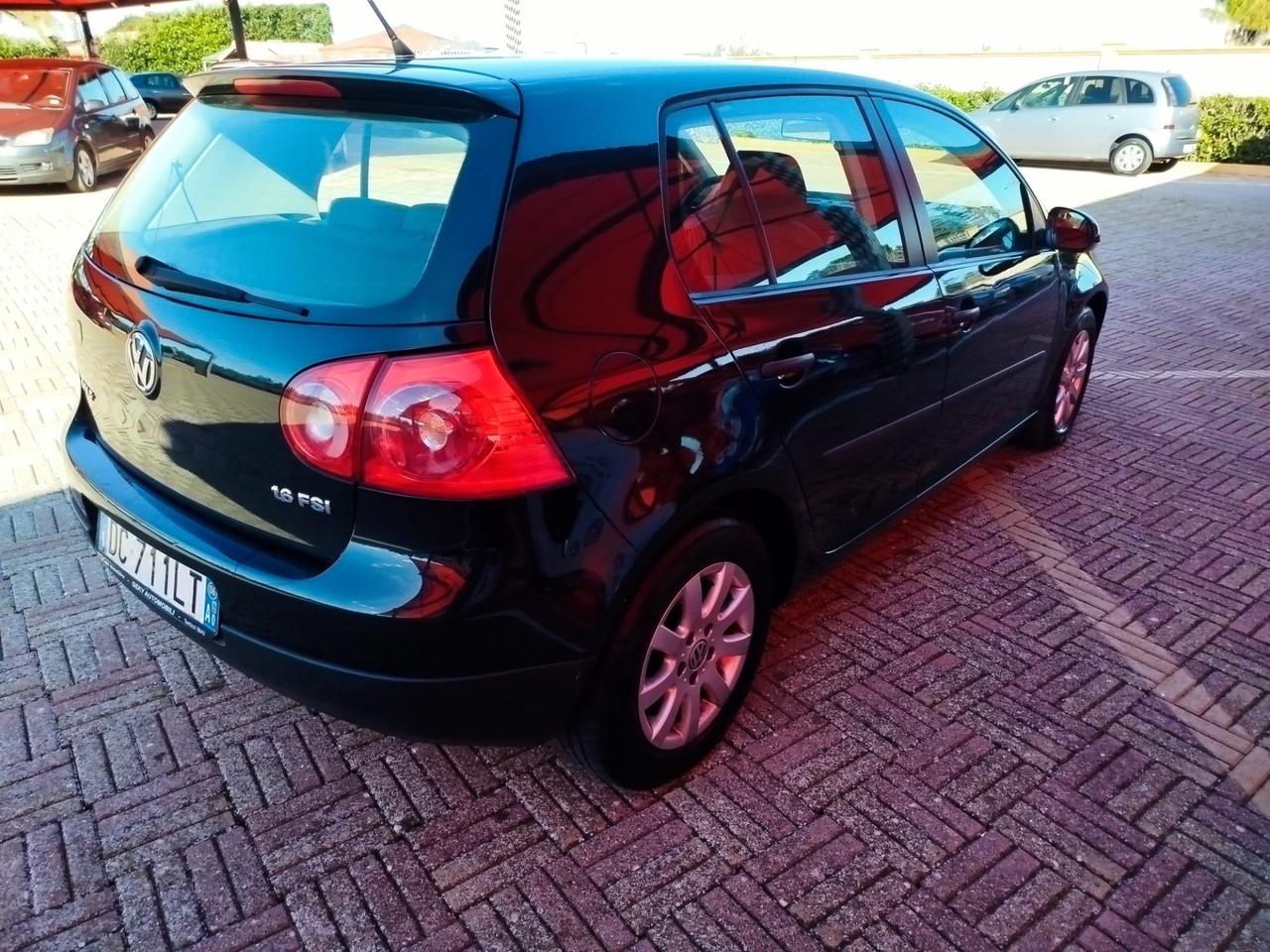 Volkswagen Golf 1.6 16V FSI 5p. Sportline