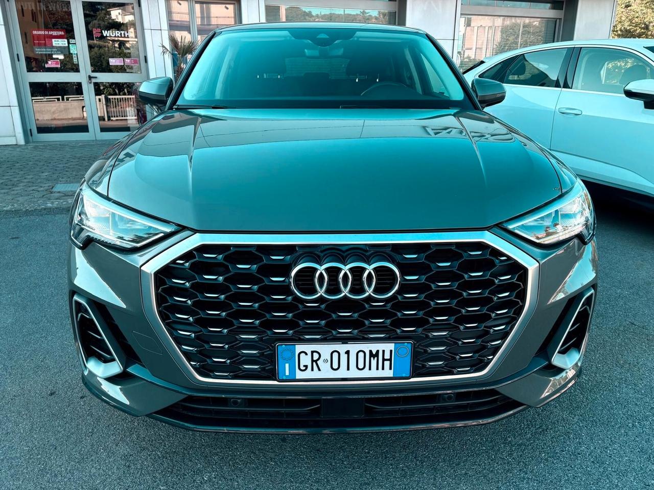 Audi Q3 35 TDI S-tronic S-line edition