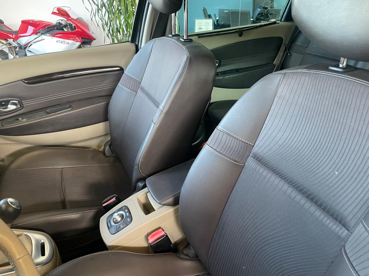 Renault Scenic Scénic X-Mod 1.5 dCi 110CV Luxe