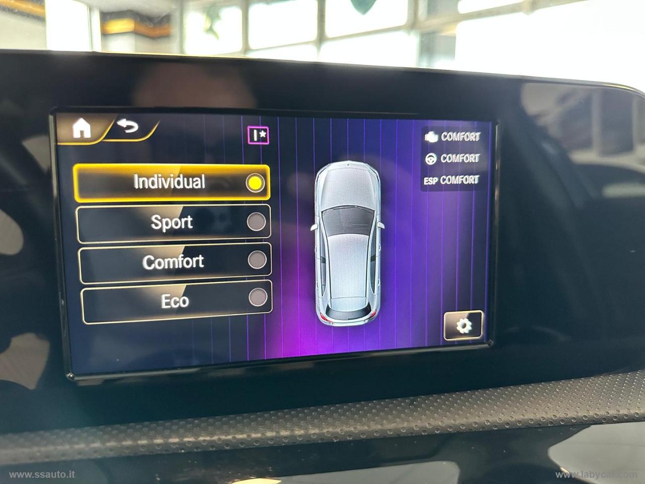 MERCEDES-BENZ A 180 d Automatic Premium