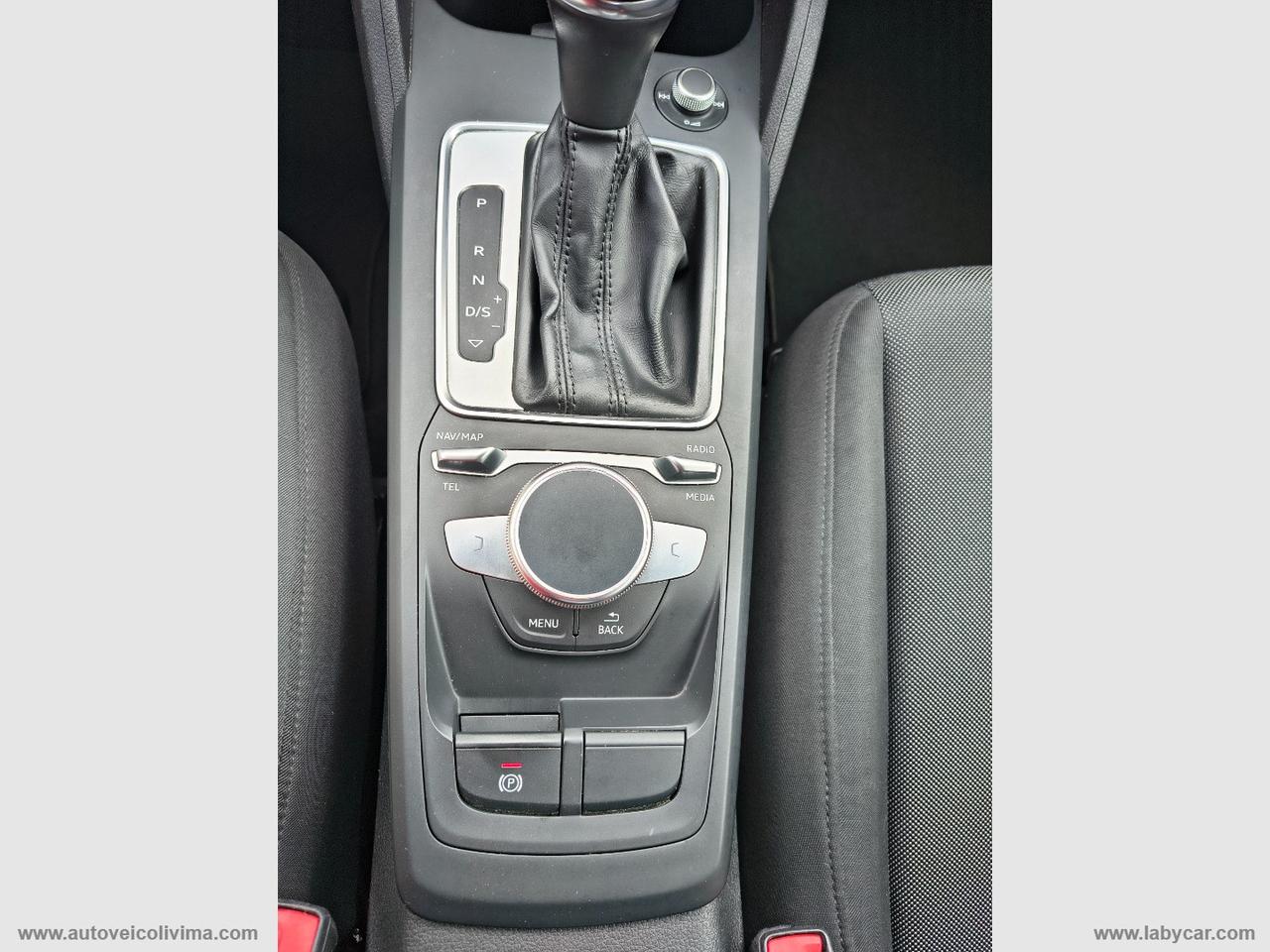 AUDI Q2 30 TDI S tronic Business Plus