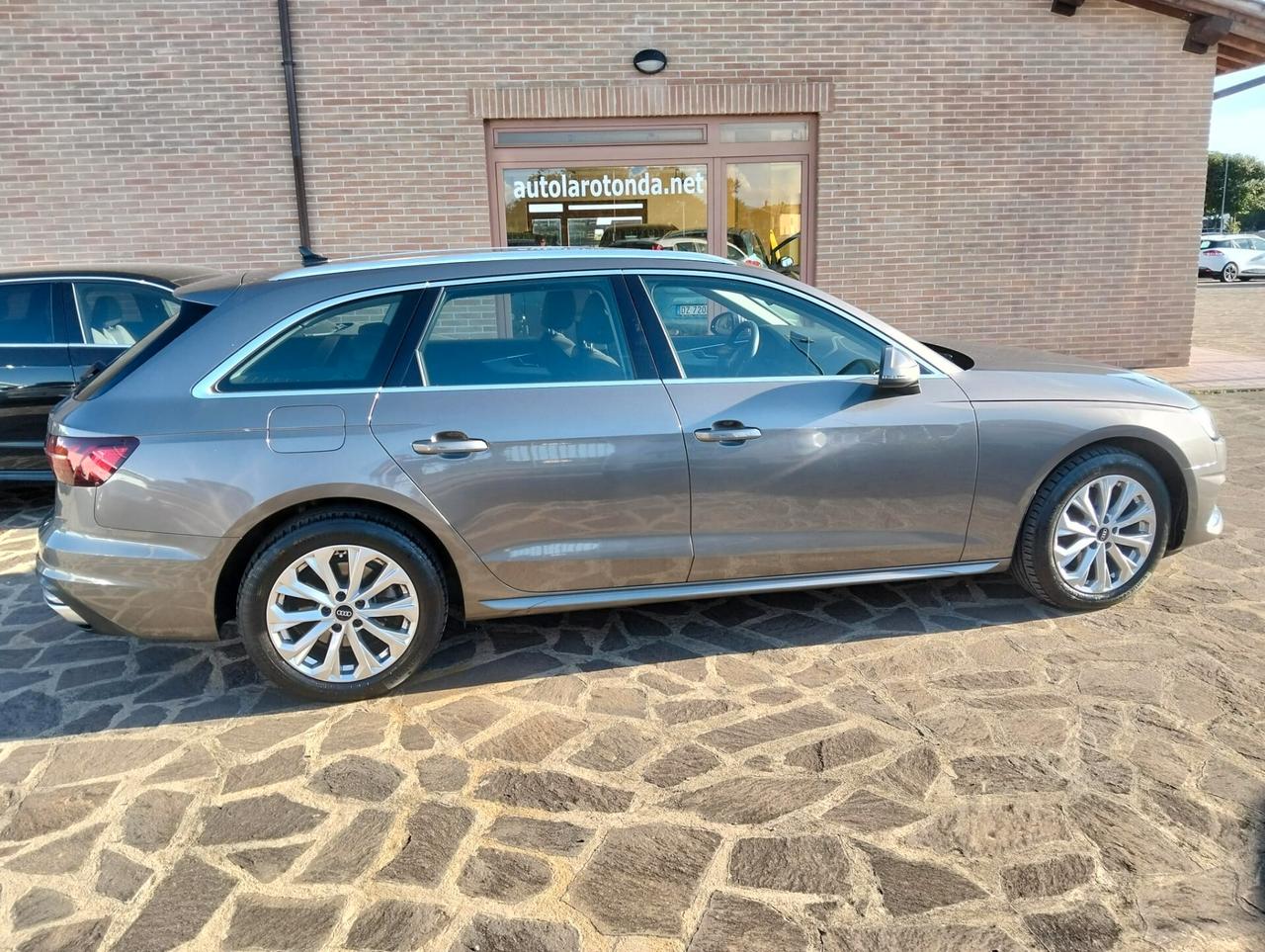 Audi A4 Avant 30 TDI/136 CV S tronic Business Advanced