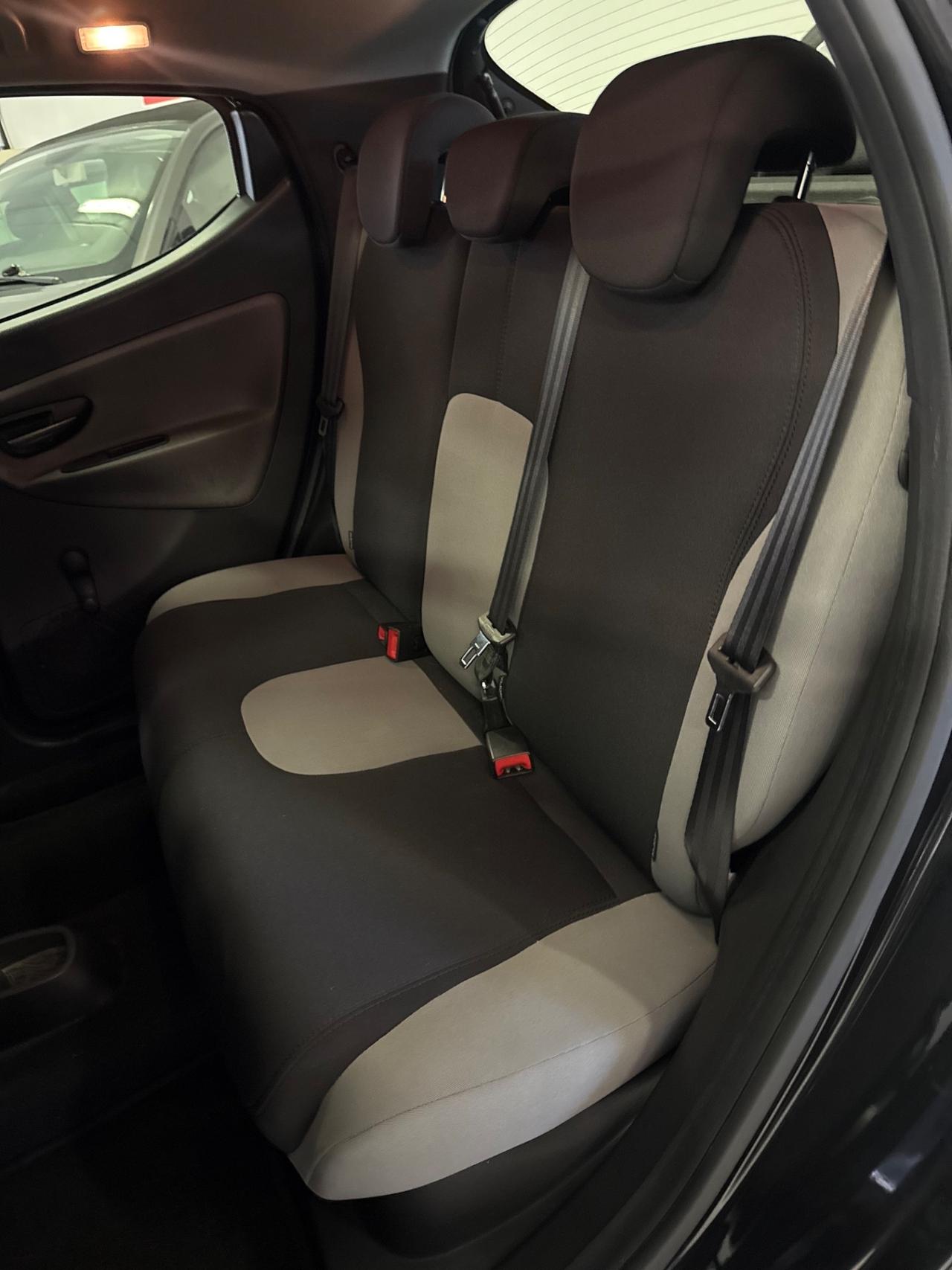 Lancia Ypsilon 1.3 MJT 16V 95 CV 5P SES ELLE