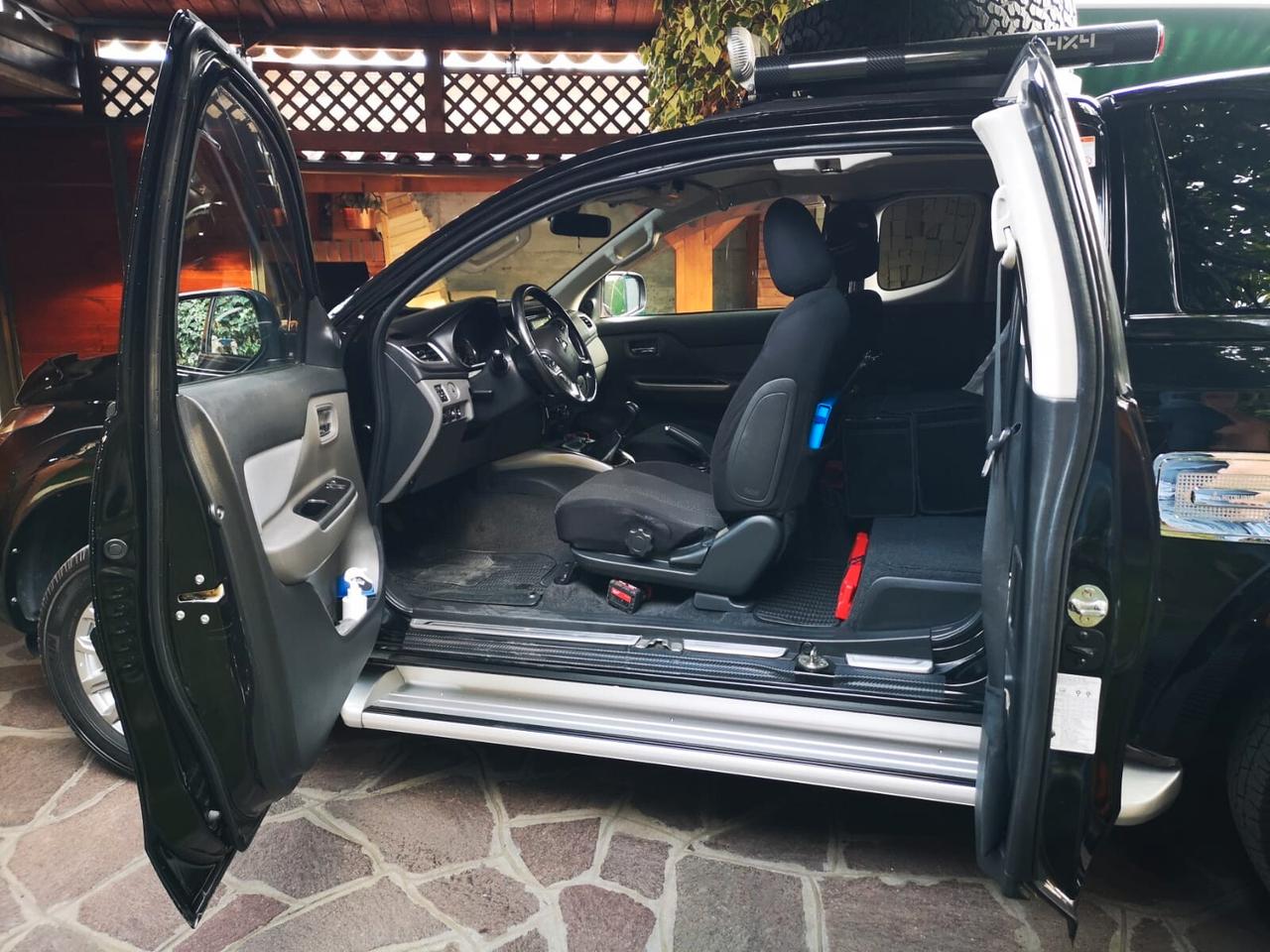 Mitsubishi L200 2.4 DI-D/181CV Double Cab Intense Hp Mivec SDA