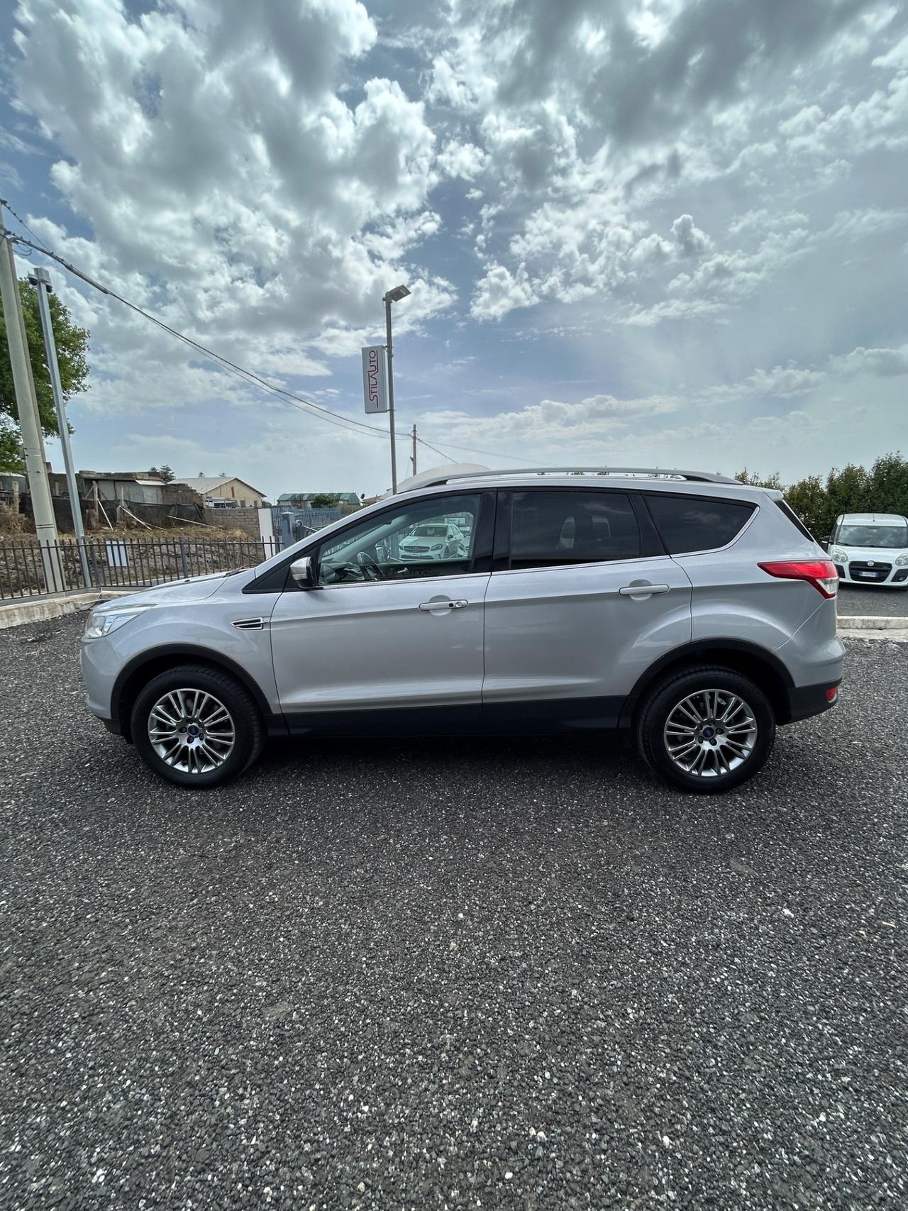 Ford Kuga 2.0 TDCI 140 CV 4WD Titanium