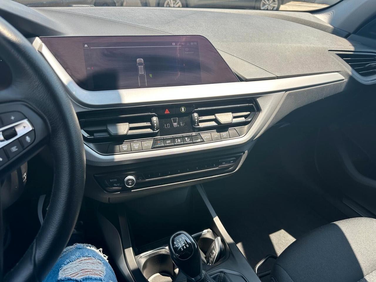 Bmw 116 118d 5p. Business Advantage