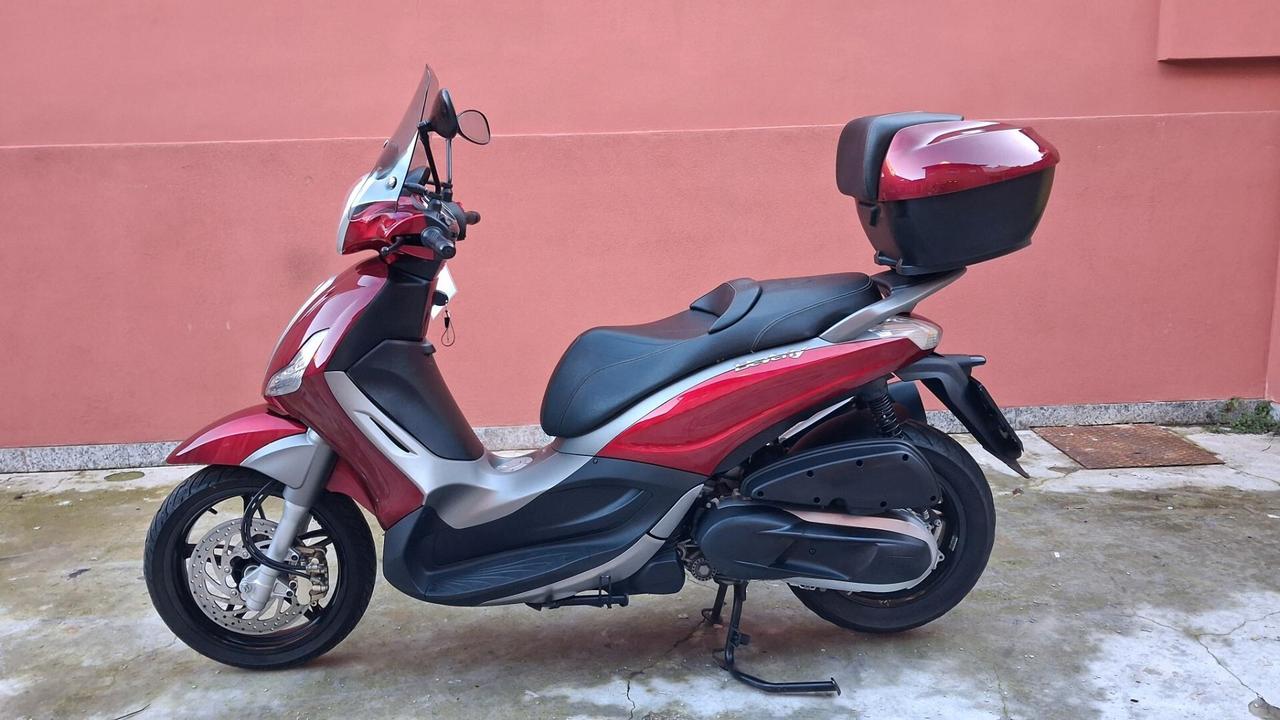 Piaggio Beverly 350